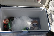 K&uuml;hlbox wird aufgetankt