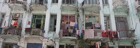Stra&szlig;e in Yangon