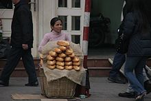 Baguette am Stra&szlig;enrand